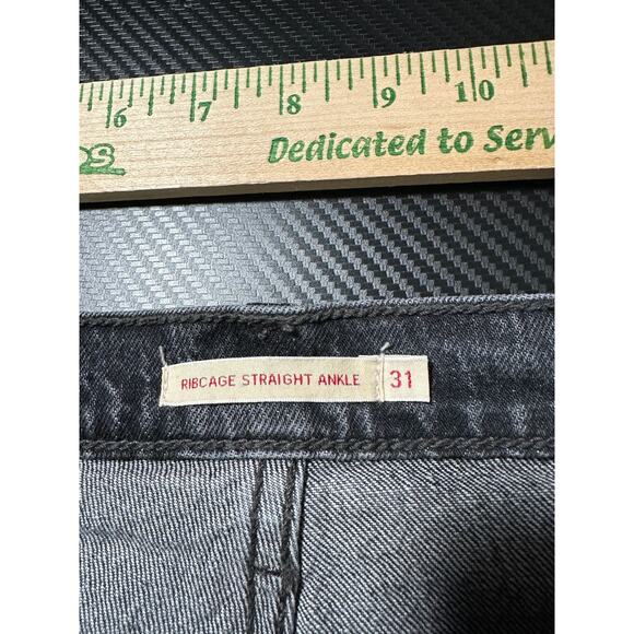 Levi's Premium Ribcage Straight Ankle Jeans Black Size 31 Button Fly - Picture 3 of 15